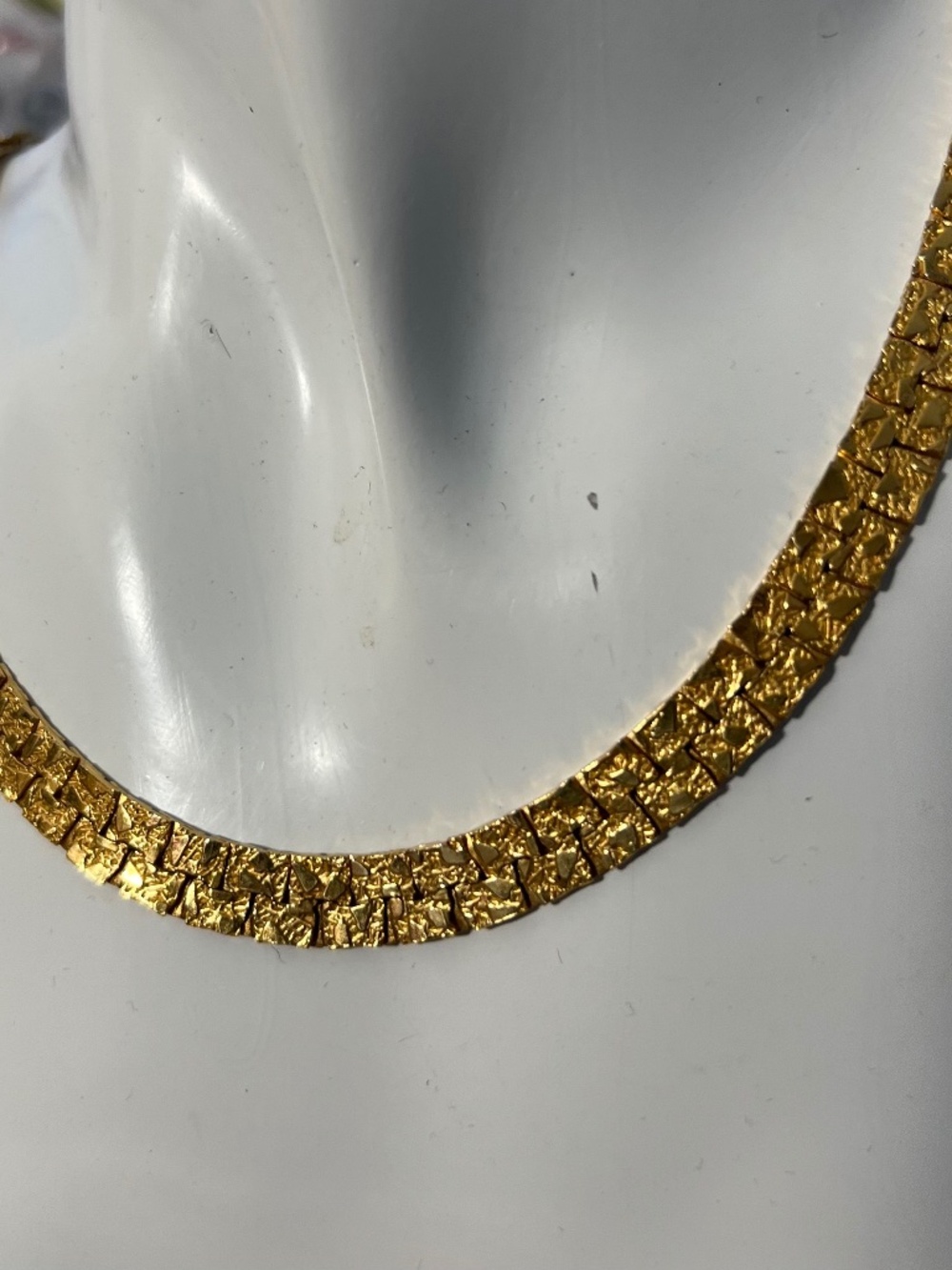Vintage Gold Tone 70's Flat Nugget Link Necklace Textured Brick Slinky Collar